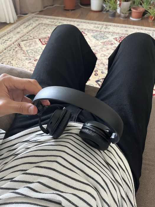 Продам НЕ РАБОЧИЕ наушники Jbl 510 bt