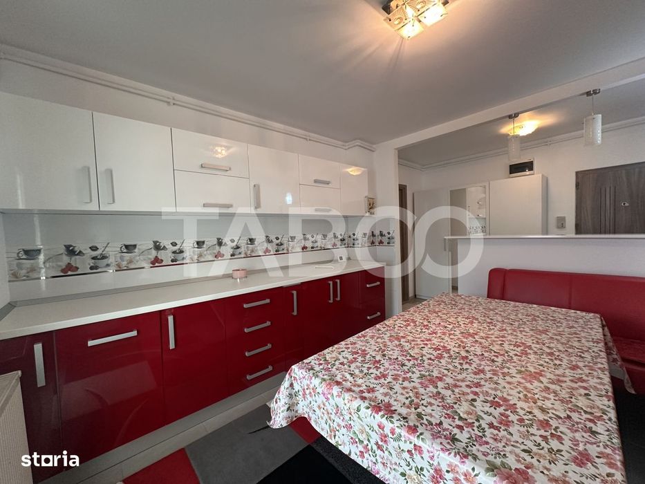 Apartament renovat de inchiriat 2 camere 2 balcoane Central Sibiu