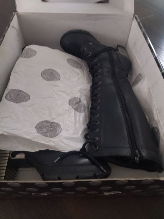 Ботуши с висок ток от колекцията METALLIC. New Rock