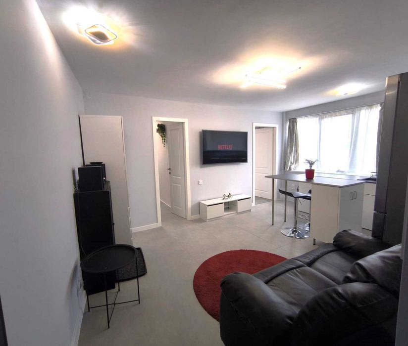 Inchiriez Studio in zona Sanpetru