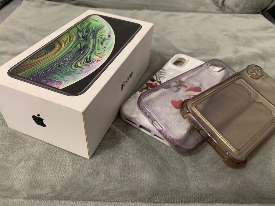 Продам Iphone XS