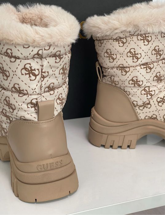 Guess топли ботуши апрески