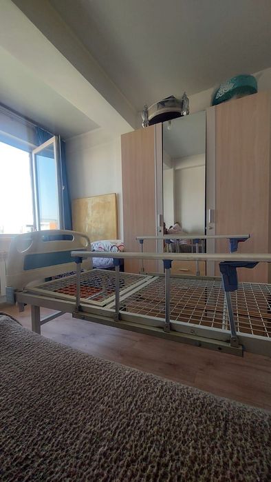 Медицинская кровать для лежащих