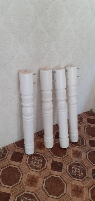 Продам стол  в зал