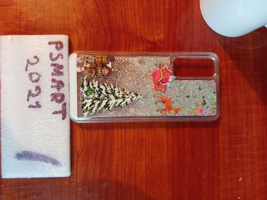 Чехлы на телефон