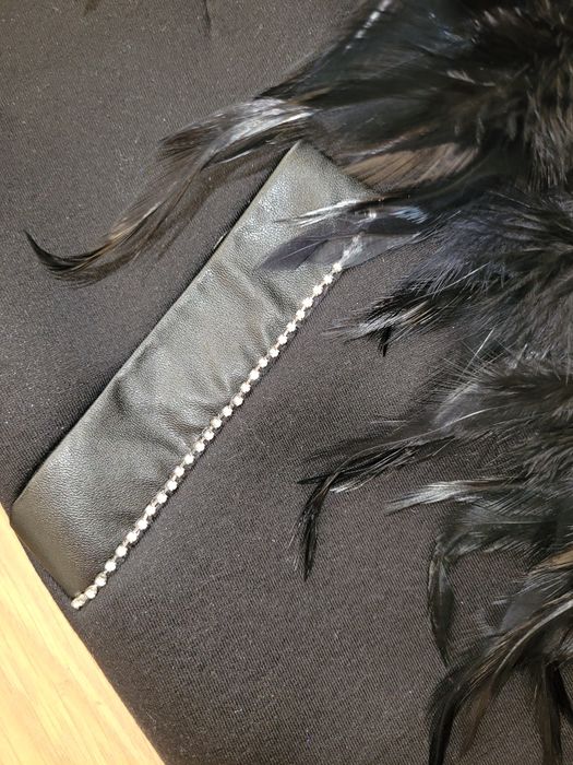 Черно елегантно сако Lucy с пера