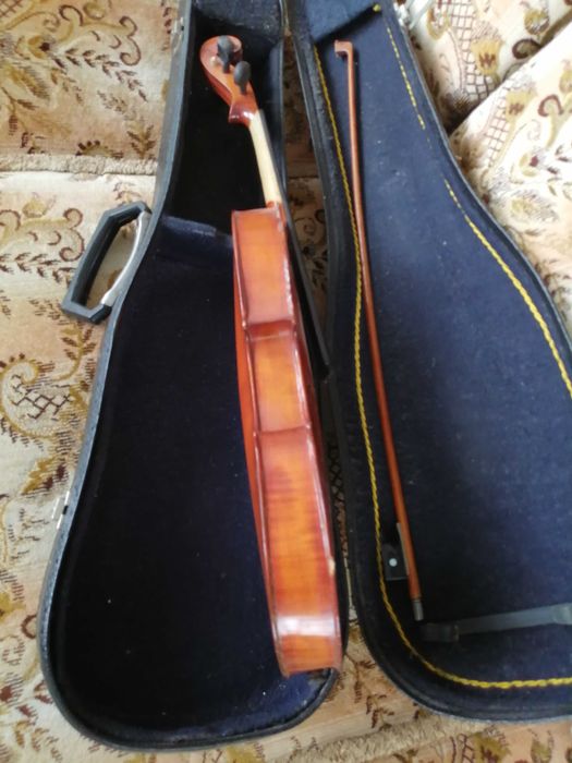 Vioara veche in stare buna