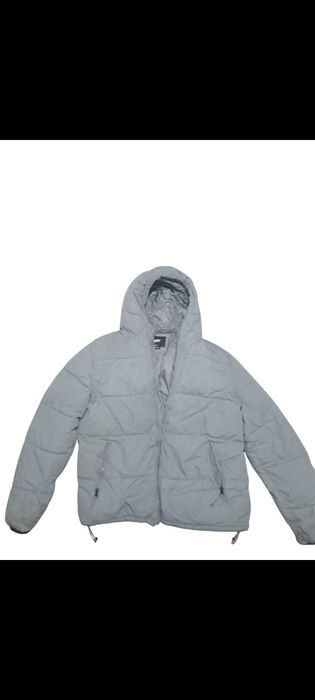 Продам куртку за 7000