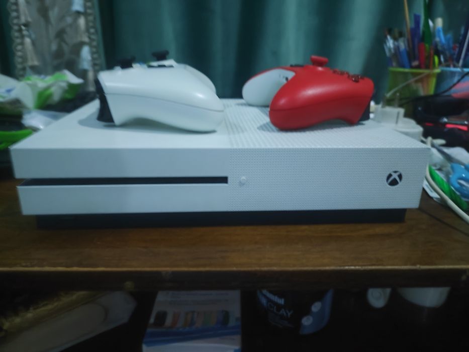 Продам xbox one s