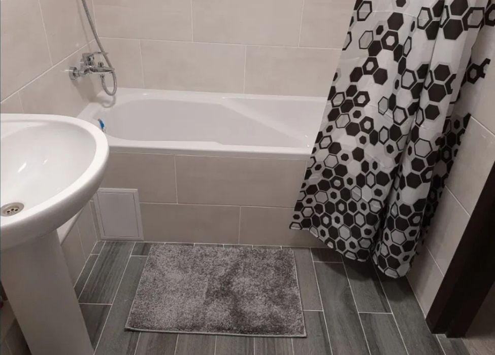 Сарыарка 11-Кенесары,  2ч 2000