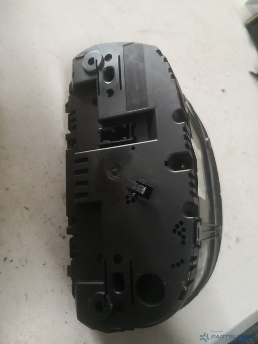 Ceasuri Bord Bmw X1 I (E84) [ 2009 - 2015 ] Oem 215462801
