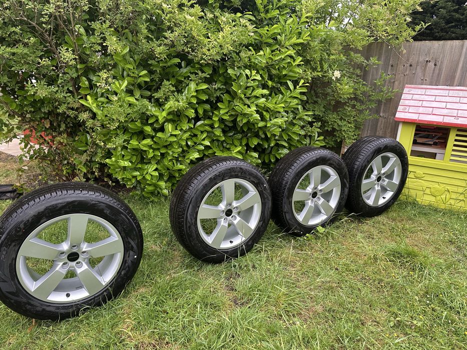 Set 4 Jante noi  Originale Land Rover Defender 20" Style 5098 Silver + Anvelope Noi Pirelli 255/60 R20