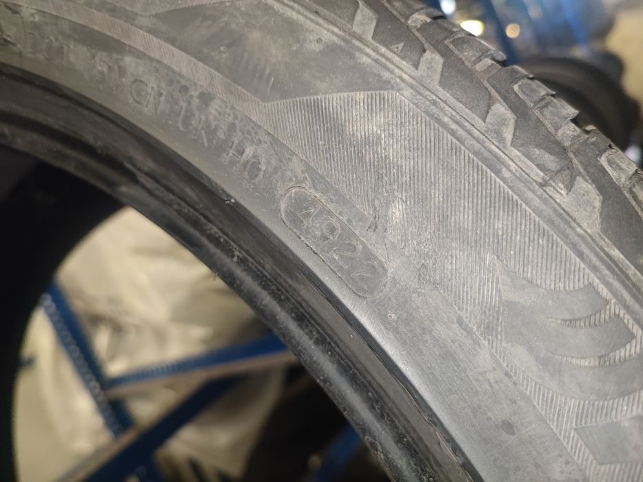 285/40/22 Hankook