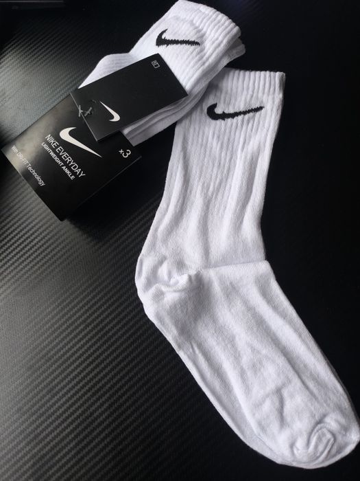 Nike чорапи - високи. Размери 41-46. Отстъпка за по-голямо количество.