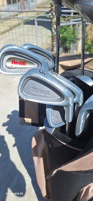 Комплект стикове за голф + калъф