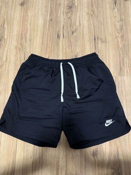 Разпродажба nike дрехи
