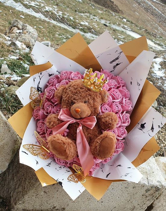 Buchete trandafiri sapun si satin