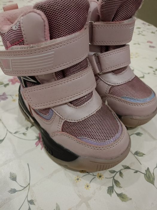 Продам зимние сапожки