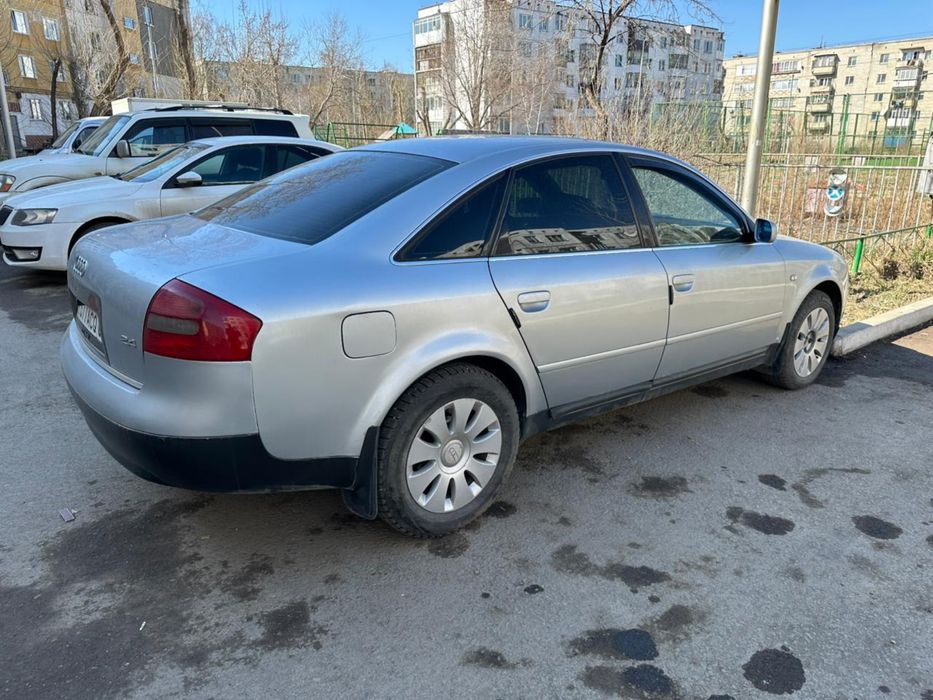 Легковой автомобиль Аudi A6