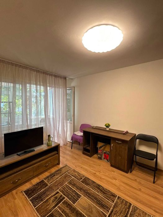 PF. inchiriez apartament 2 camere Centru vizavi de Hotel Dunarea