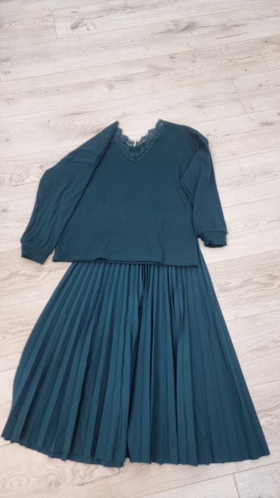 Продается женские одежды