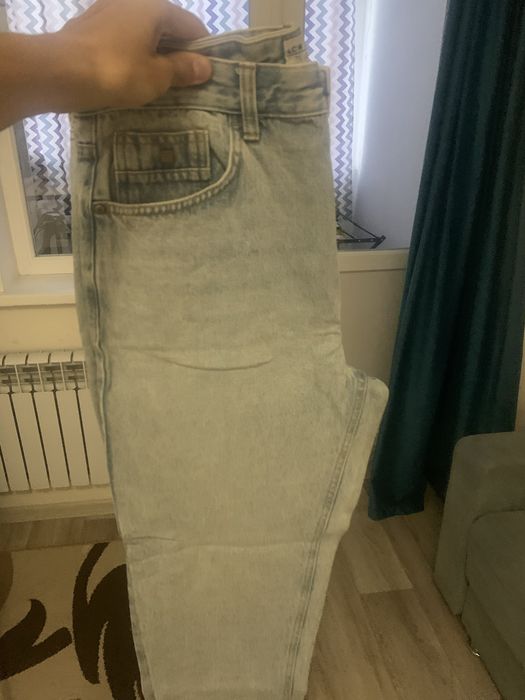 Каждая по 1000 тг .