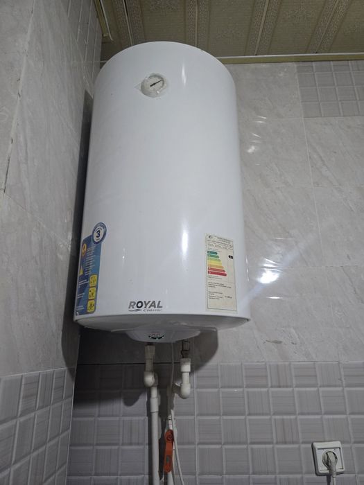 Аристон 80.талик сотилади  ишлаши аьло