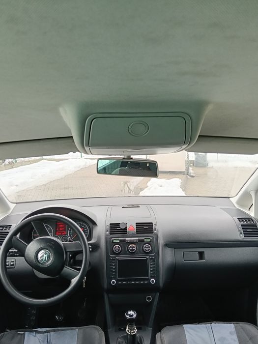 De vanzare w touran 2005