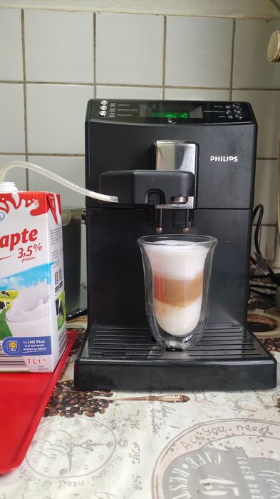 Vând espressor ( aparat cafea ) Philips