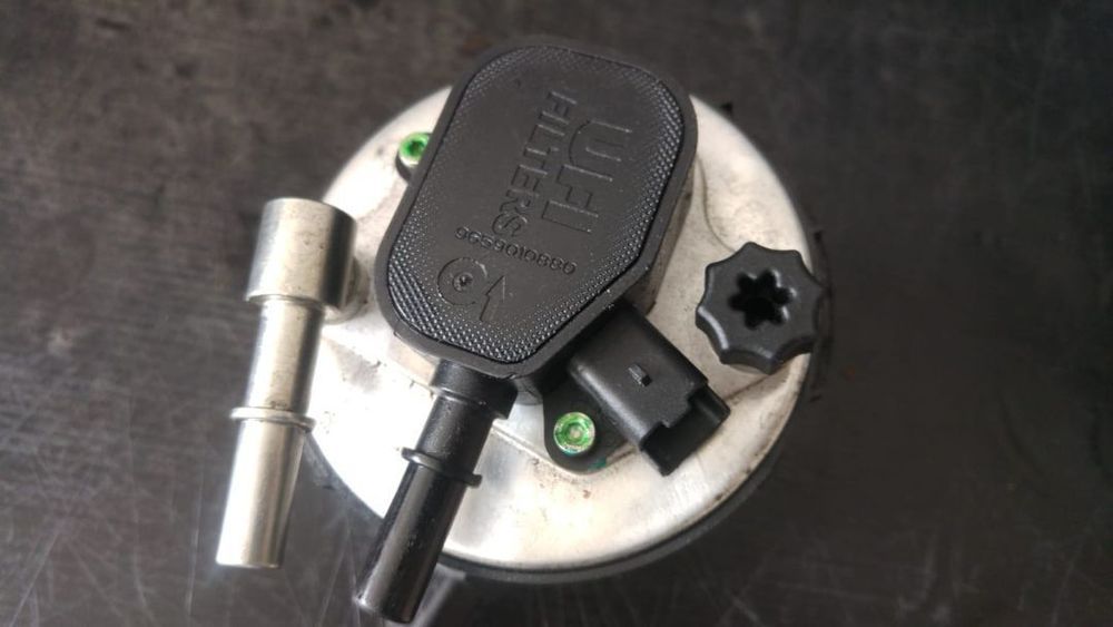 Filtru motorina cu senzor 1.6 tdci hhjd ford fiesta 6 9659010880