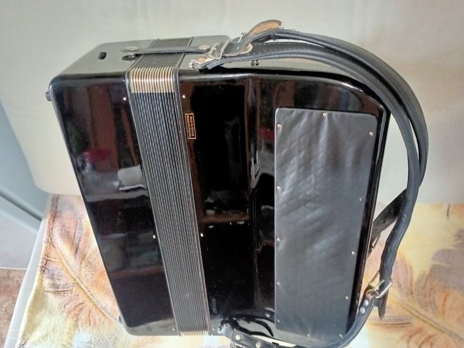 Продам баян "Ясная Поляна"