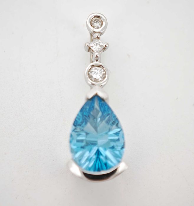 Pandativ 14k Topaz si Diamante naturale oferta Black Friday!