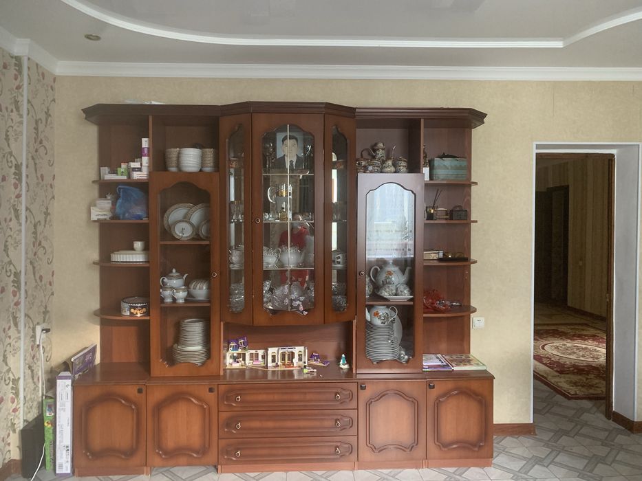 Гостиная стенка в зорошем состоянии, отдам даром полностью