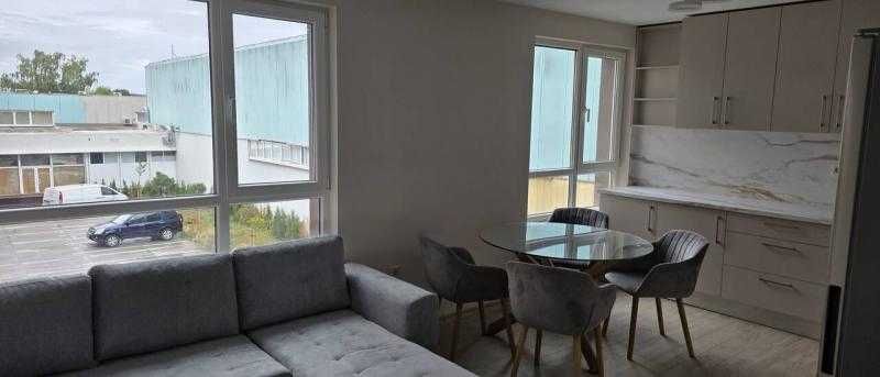 Дава се под наем Двустаен апартамент в Бургас, Център - 60 кв.м за 700 € - Снимка #1