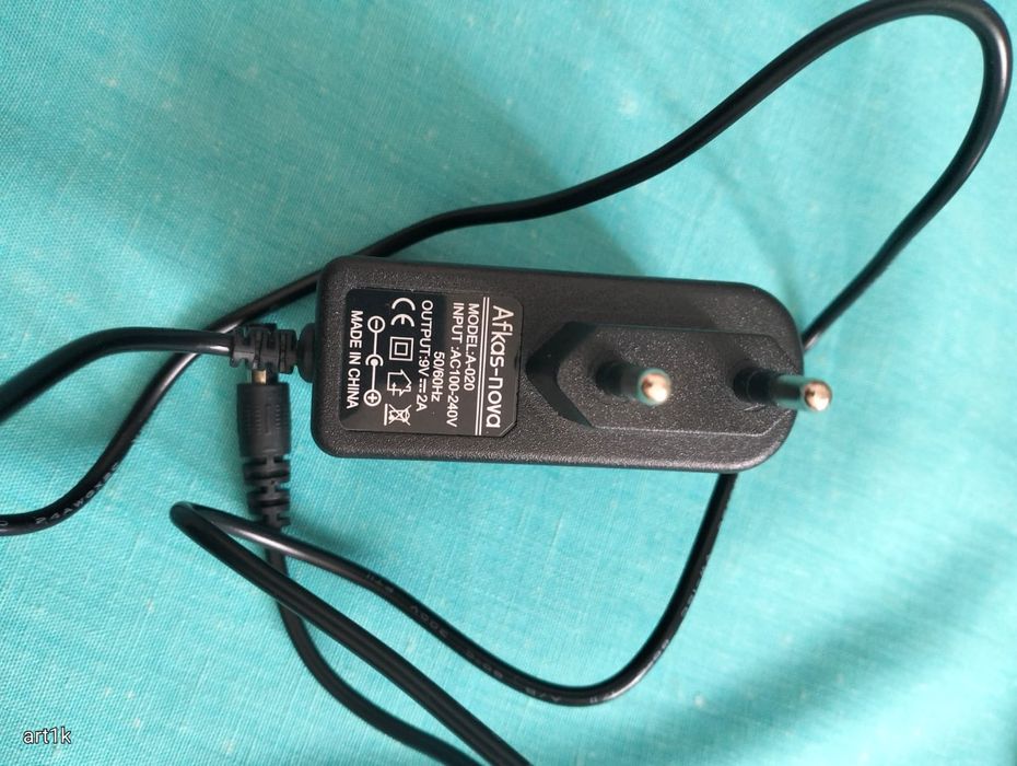 Продам зарядное устройство для массажёра.