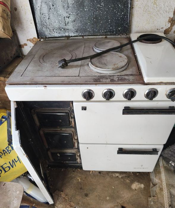 Комбинирана печка Бисер на дърва и ток