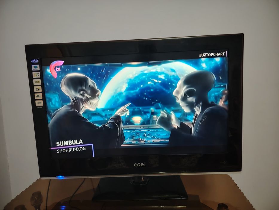 Телевизор марка: Artel 32" LCD///Не смарт.