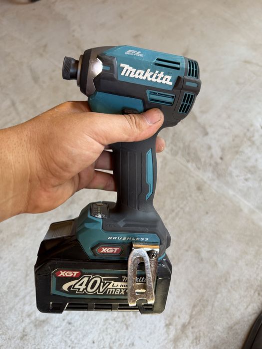 Makita TD003G 40v импакт + 4Ah батерия