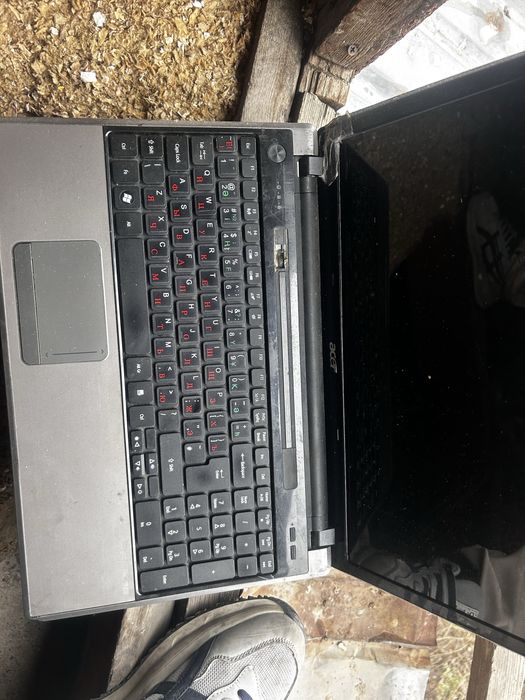 Продам на запчасти ноут Асер