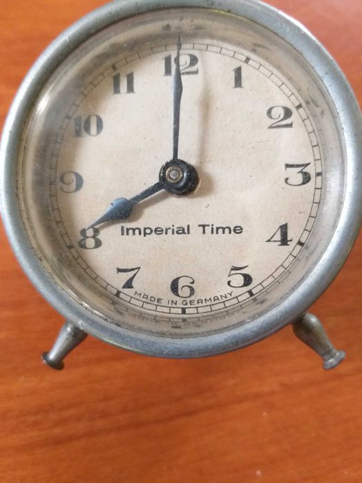 Стар будилник механичен