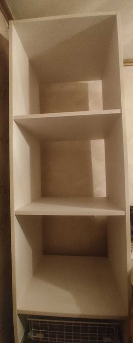 Продаю шкаф и вешалка