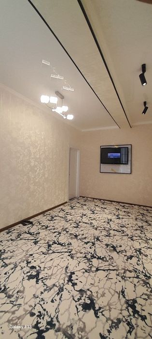 Эски Цумда   2хоналик 3каватда жойлашган квартира 8каватлик янги гиштл