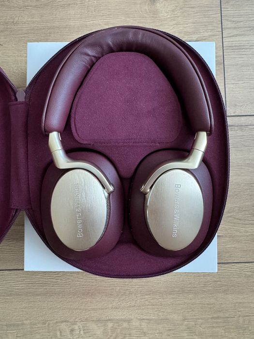 Bowers & Wilkins PX8 Royal Burgundy