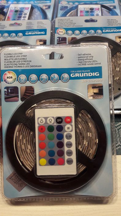Grunding RGB многоцвентна лента 3 м с дистанционно и адаптори