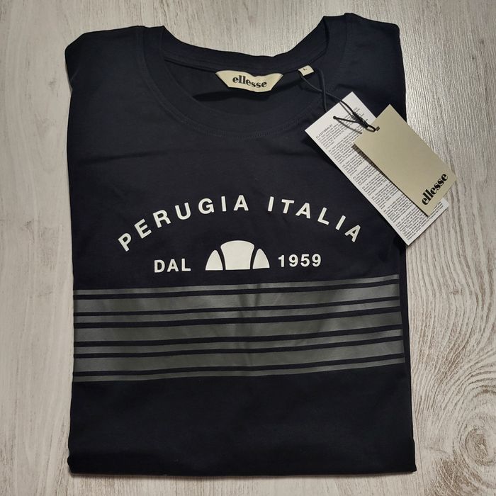 Tricou Ellesse, mărime L, nou, cu etichetă