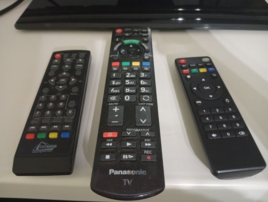 Продам телевизор Panasonic TX-PR42UT50