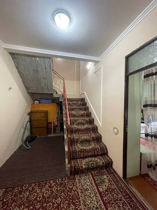 Uy sotiladi SERGELI.