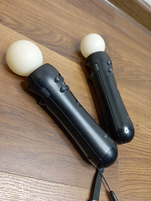 Срочно! Продам контроллеры движения с игрой