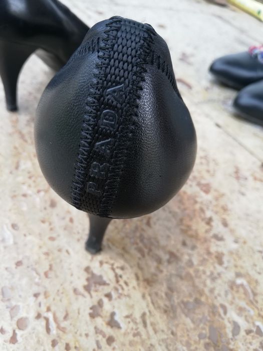 Pantofi Prada noi