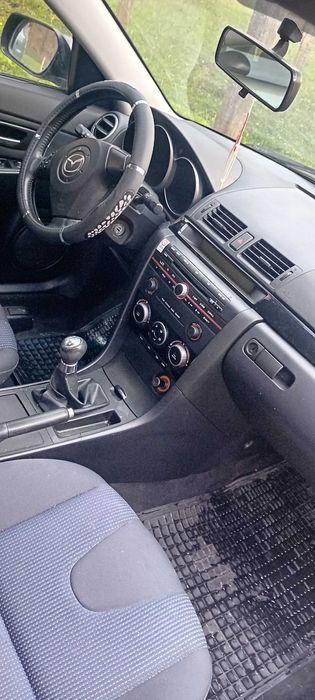 vând mazda 3 an 2006 preț 1500 negociabil